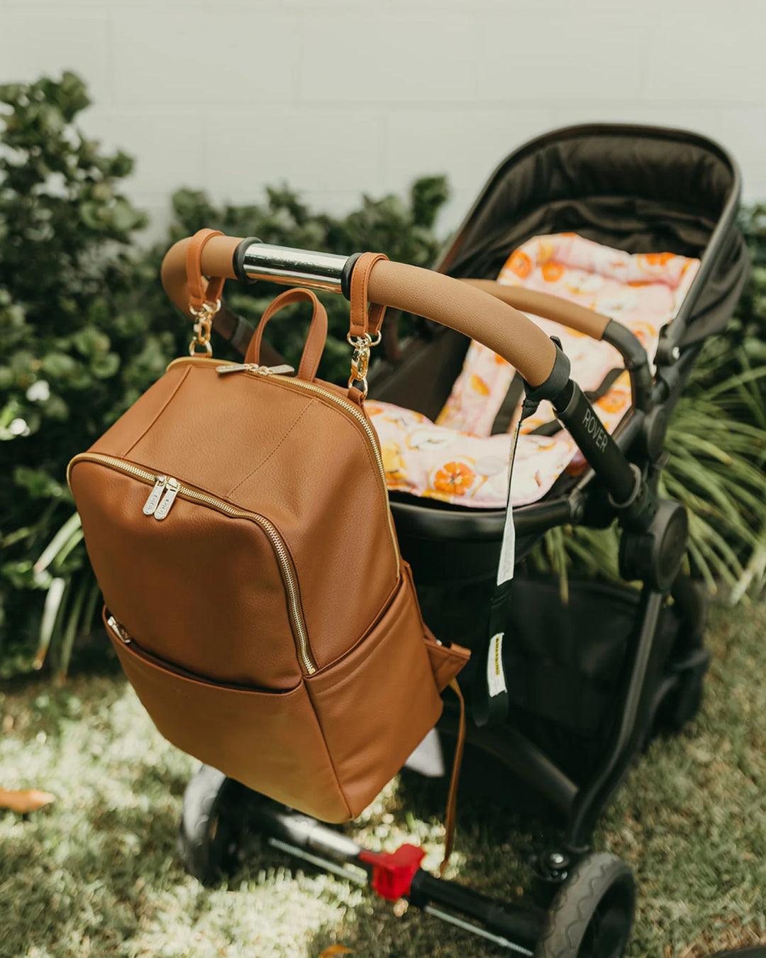 OiOi - Sac à Dos à Couches Multitâche en Cuir Végétalien, Marron