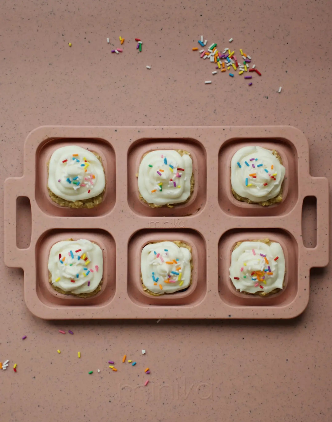 Minika - Foldable Cupcake Mould, Sage