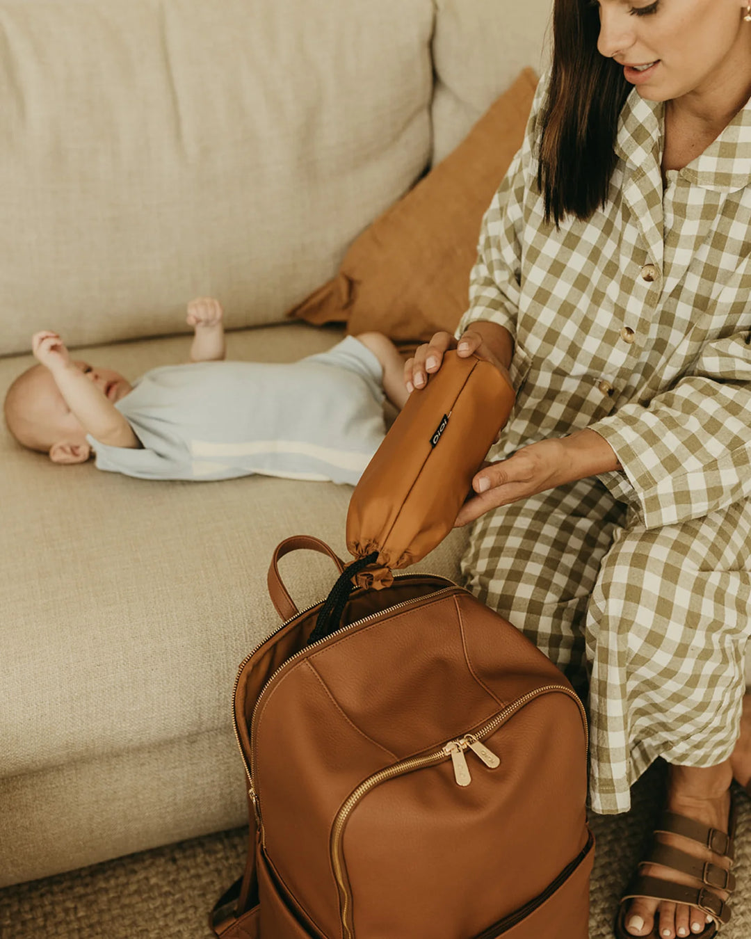 OiOi - Sac à Dos à Couches Multitâche en Cuir Végétalien, Marron