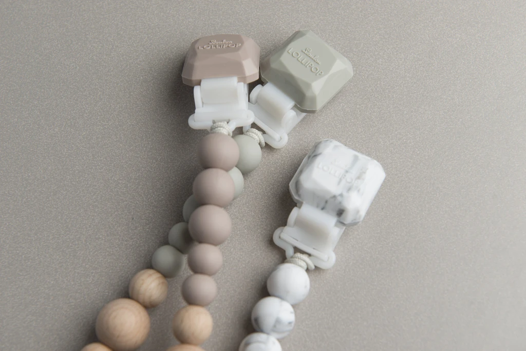 Loulou Lollipop - Colour Pop Pacifier Clip, Coconut Cream