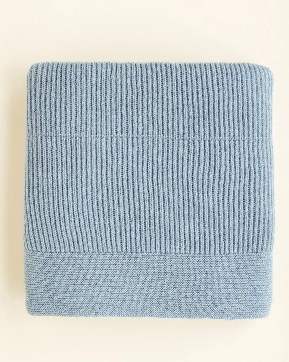 Hvid Knitwear - Couverture en Laine de Mérinos Gaston, Bleu Glacé