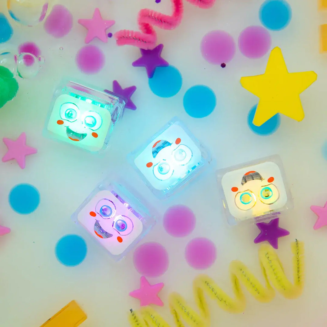 Paquet de 4 Cubes Lumineux Activés par l'Eau, Copain de Fête 2.0