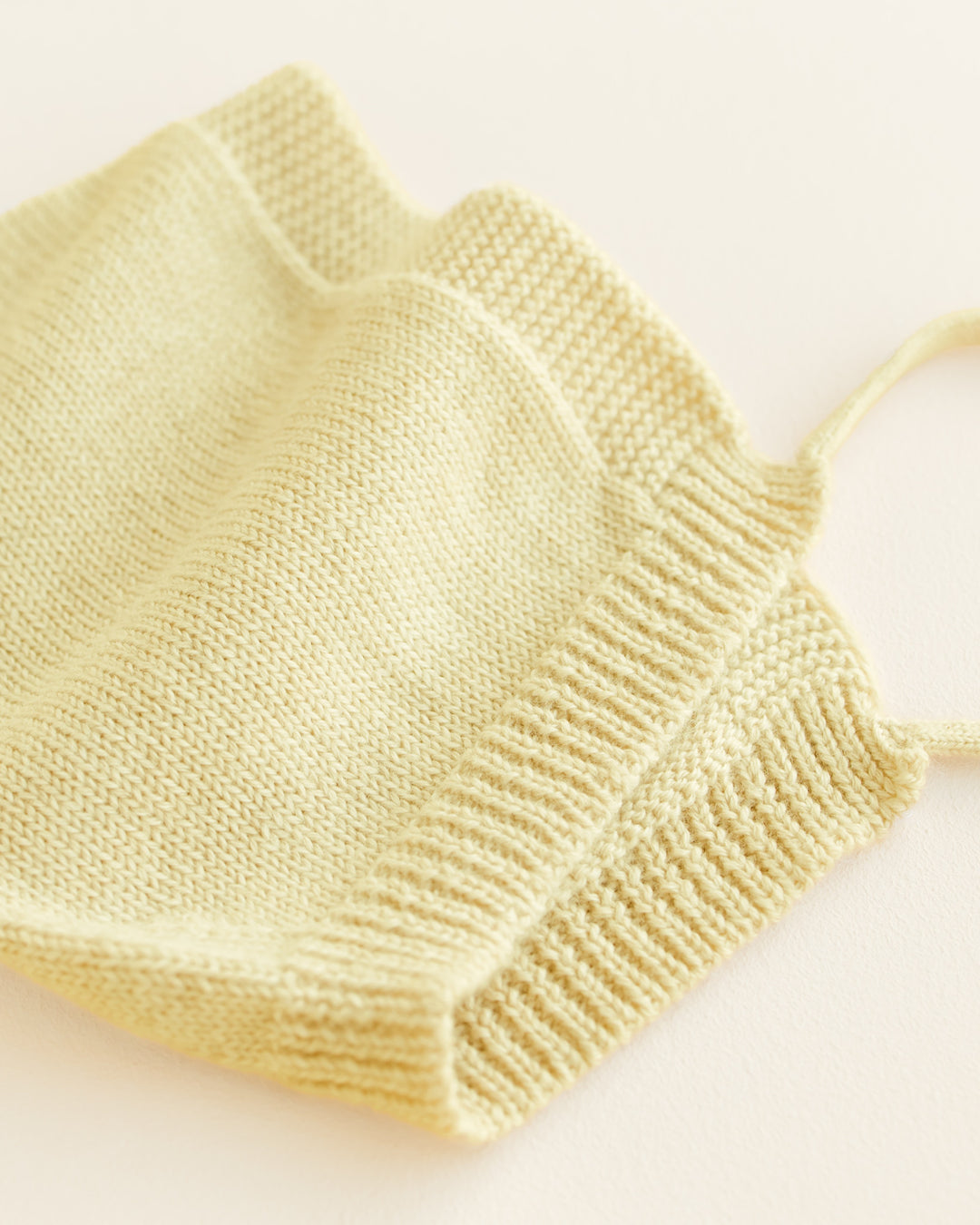 Hvid Knitwear - Bonnet Pixie Isidor en Laine Mérinos, Jaune Pâle, 0-3 mois