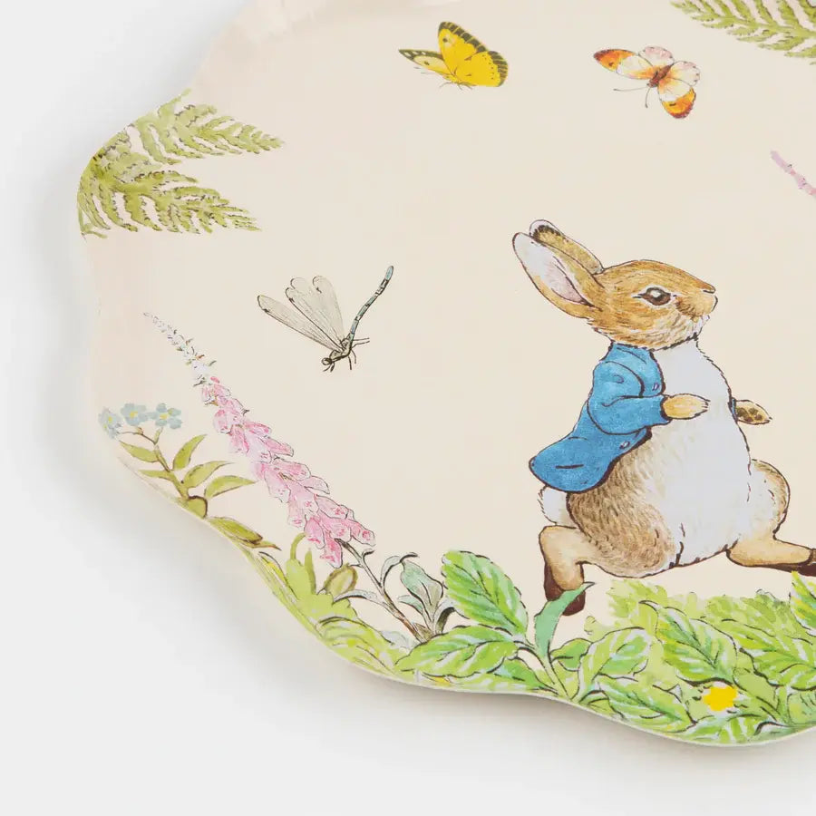 Paquet de 8 Grandes Assiettes en Papier, Pierre Lapin dans le Jardin