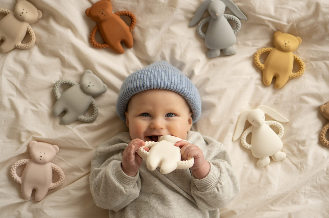 Moonie - Jouet de Dentition en Caoutchouc Naturel, Ourson Cappuccino