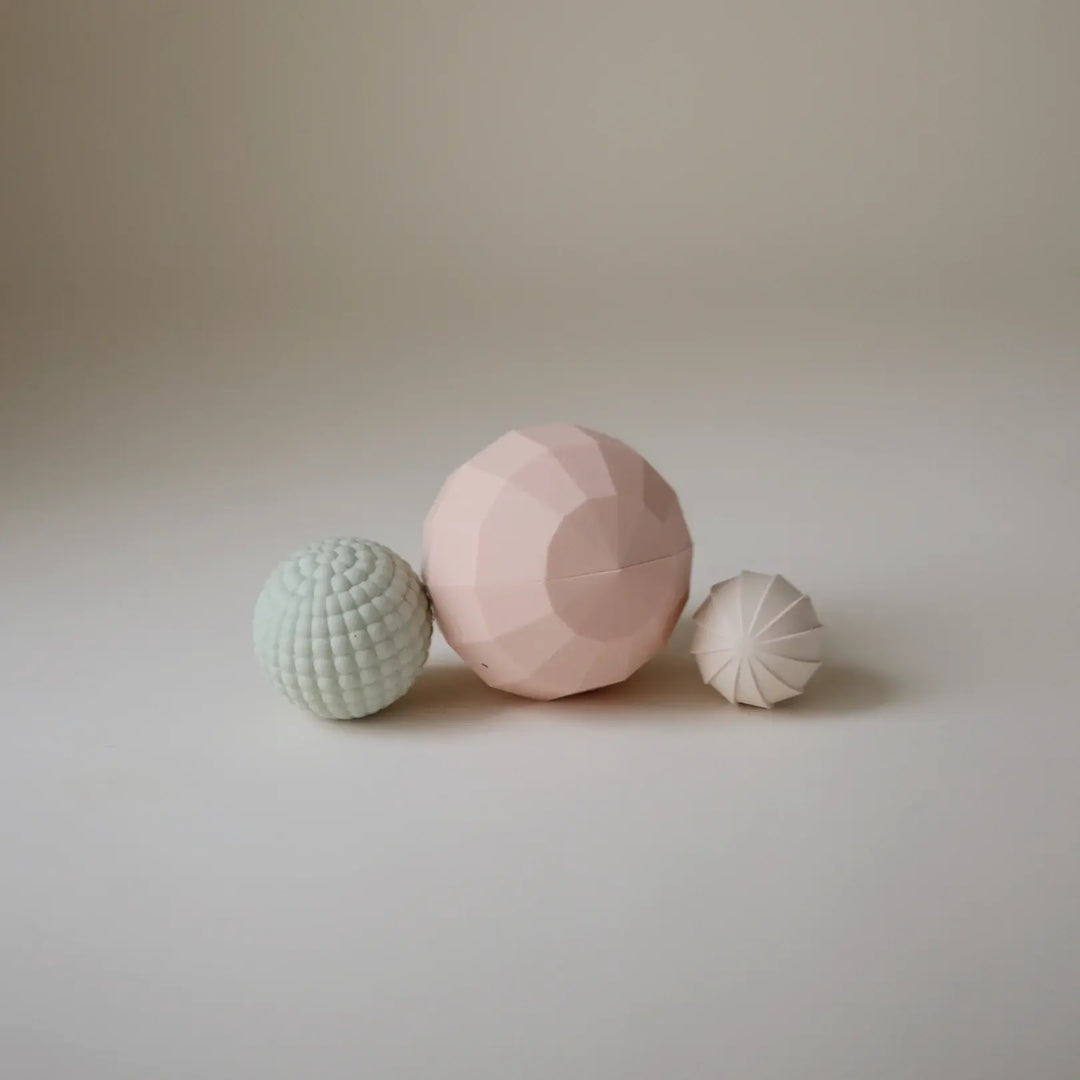 Mushie - Sphères Sensorielles Emboîtables, Blush