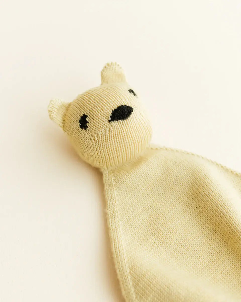 Hvid Knitwear - Toutou-Doudou Ourson Tokki en Laine Mérinos, Jaune Pâle