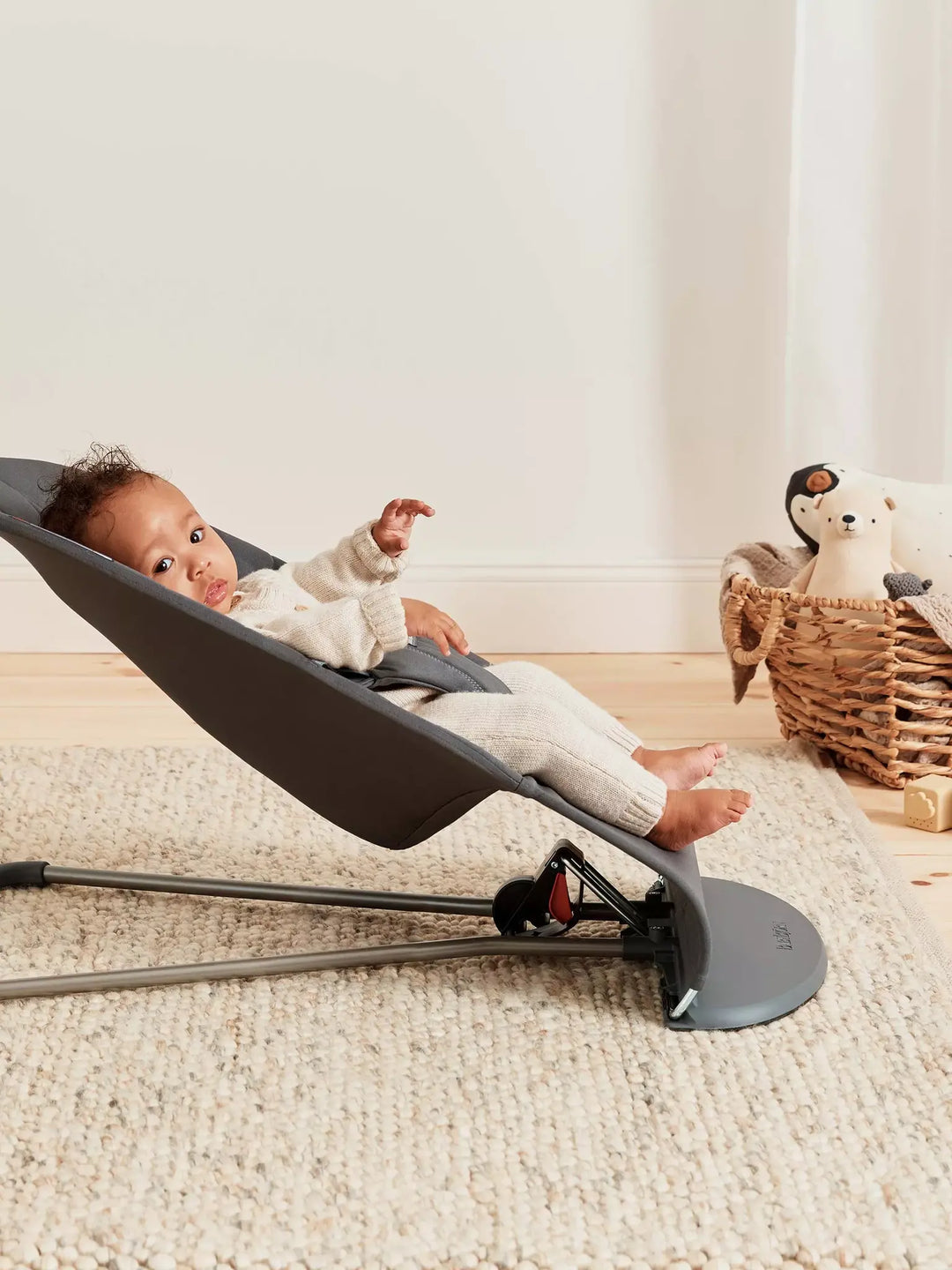 BabyBjörn - Transat Bouncer Bliss, Cadre Gris Pâle, Filet Gris Beige