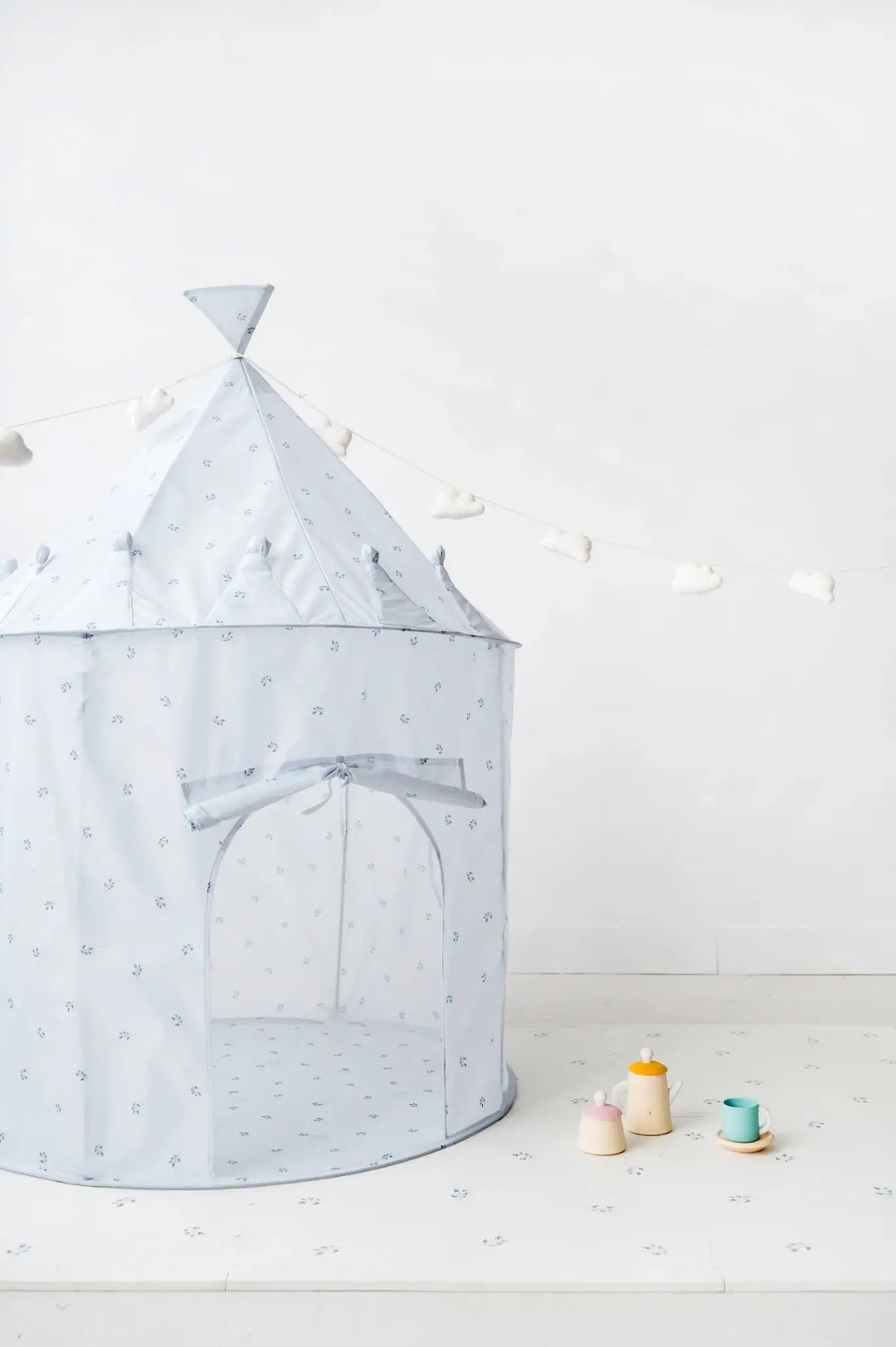 3 Sprouts - Recycled Fabric Play Tent, Blueberry Mist